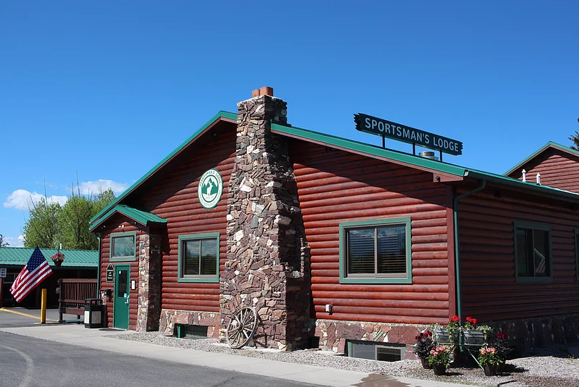 Ennis, MT Lodging  Montana Fishing Loge - Sportsman's Lodge