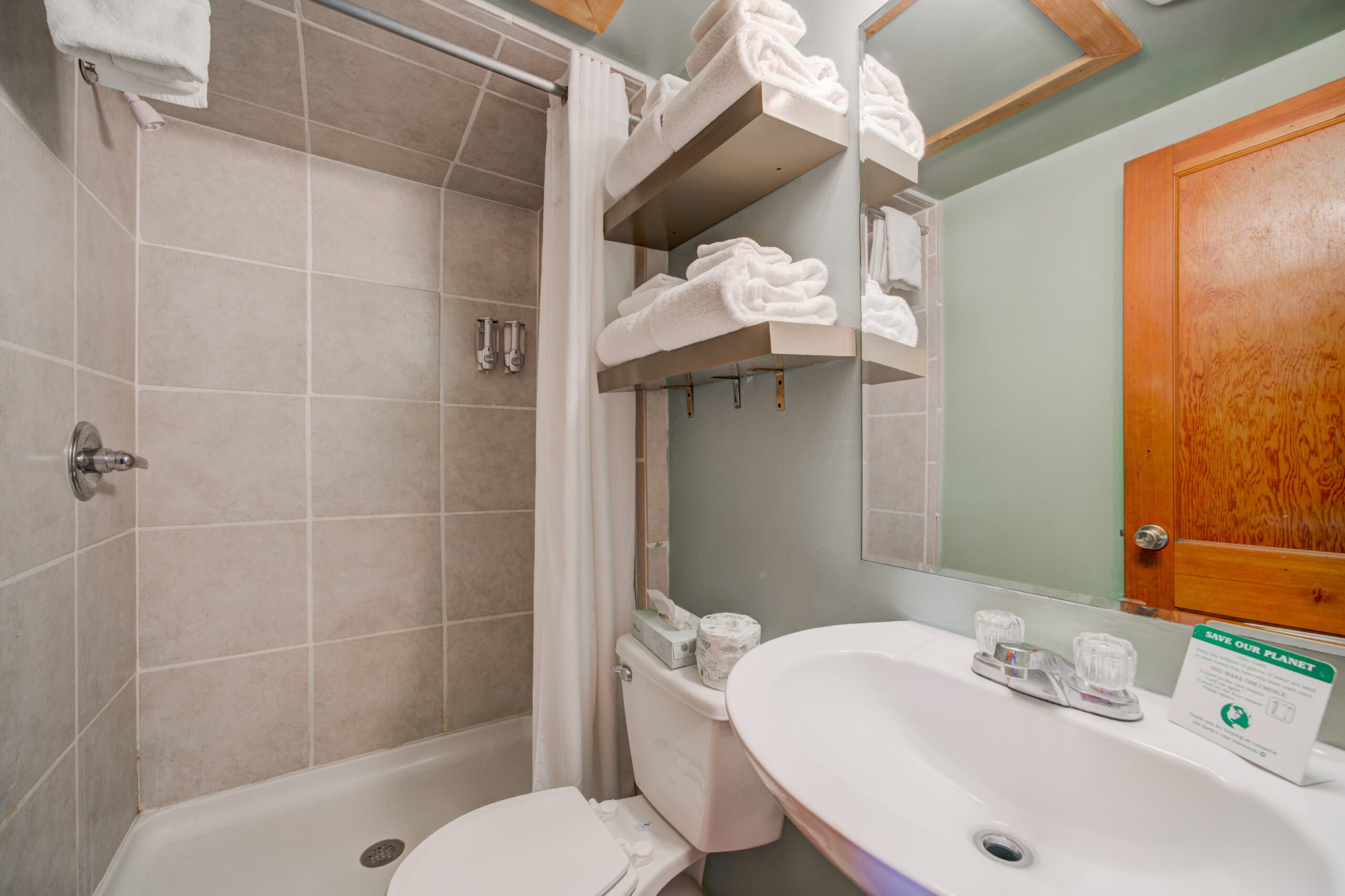 2RoomCabin_SportsMansLodge_EnnisMT (4)